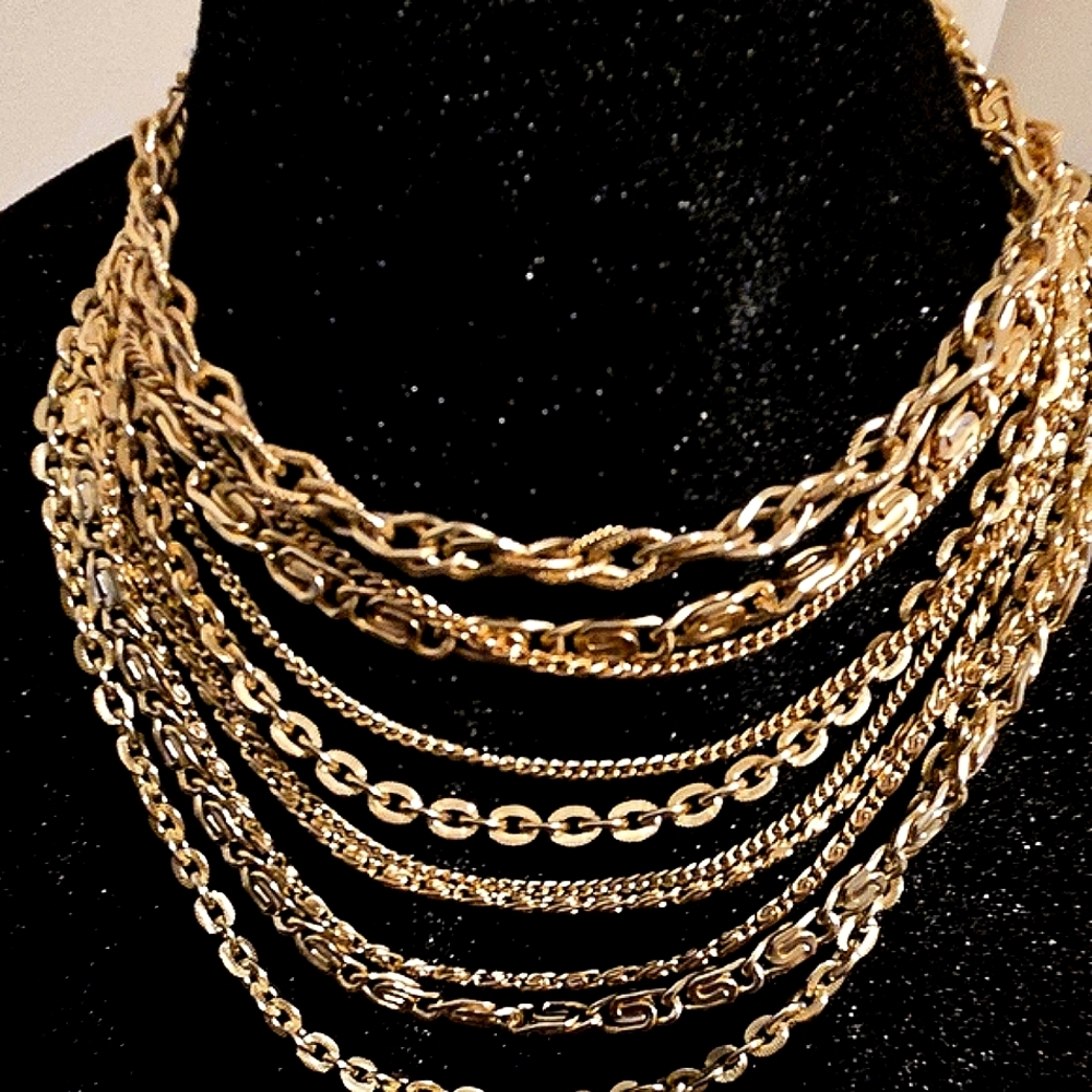 Elegant Gold Chain Necklace